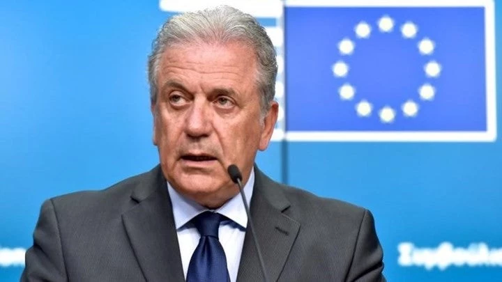 Ευρωπαϊκό στρατό 10.000 ατόμων για τα σύνορα της ΕΕ προτείνει ο Αβραμόπουλος
